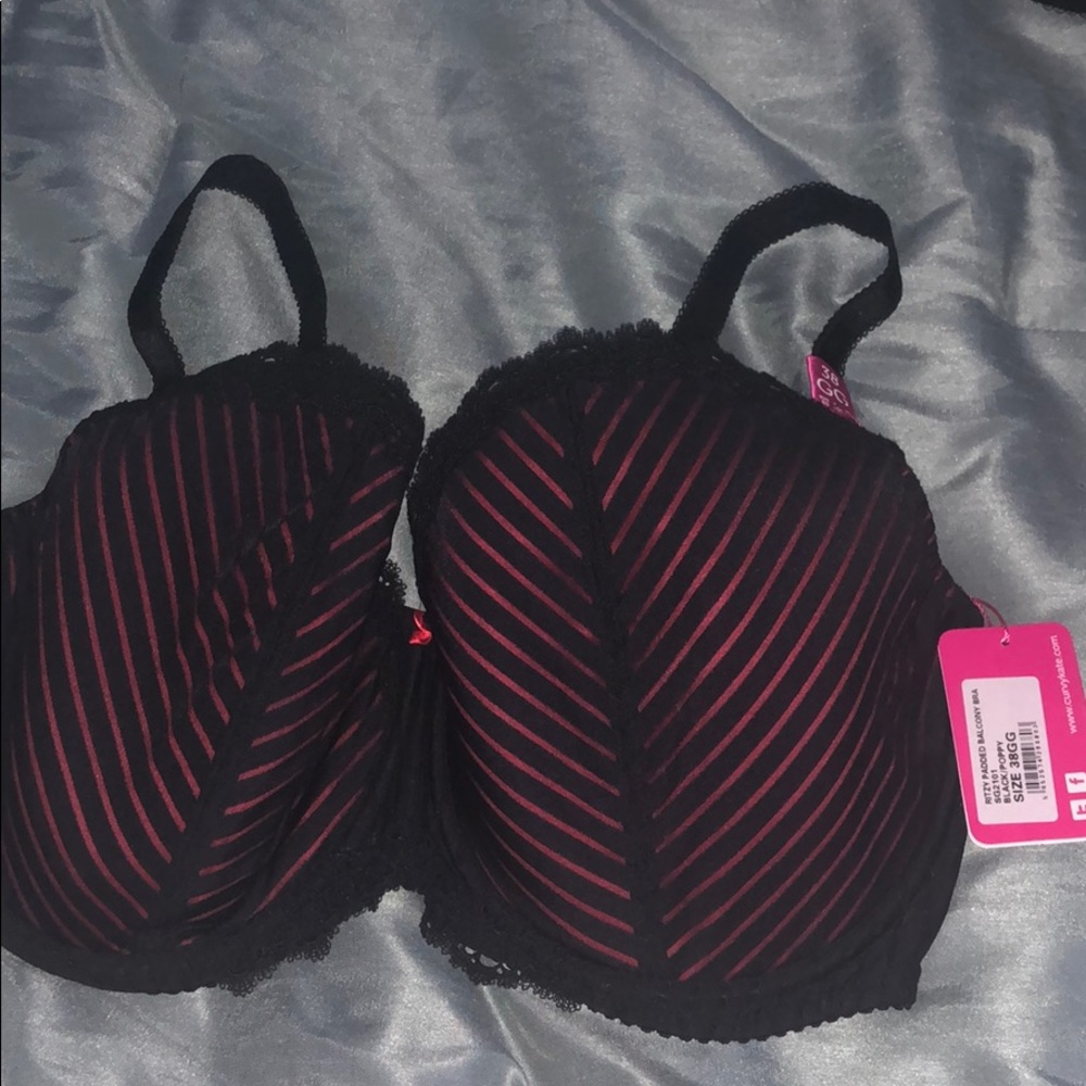 US 38GG Curvy Kate Black and Red Demicup Bra